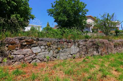 Terreno para Construção com PIP Aprovado em Airão, Guimarães – Projeto para Moradia V3