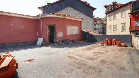 Andar de Moradia Duplex T5 no Coração de Guimarães