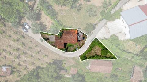 Moradia T2 com Quintal para Restauro – Outeirinho