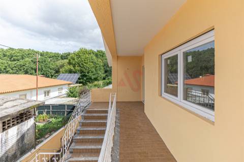 Moradia T3 em remodelação em Santa Maria de Lamas, Santa Maria da Feira