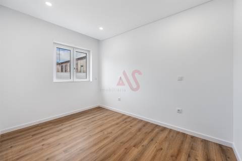 Apartamento T1+1 com Varanda no Centro de Vizela