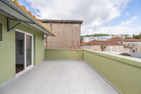 Apartamento T2 com Terraço no Centro de Vizela