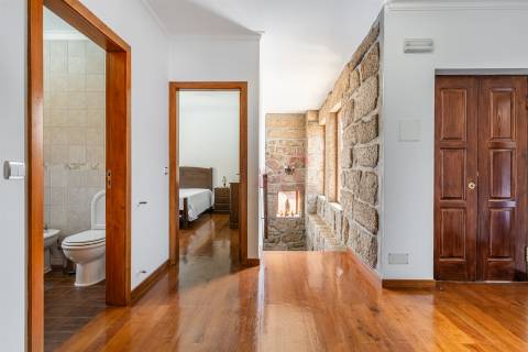 Casa do Loureiro em Paradança, Mondim de Basto