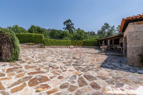 Casa do Loureiro em Paradança, Mondim de Basto