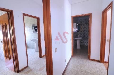 Apartamento T4 Espaçoso com Excelente Luminosidade em Roriz, Santo Tirso