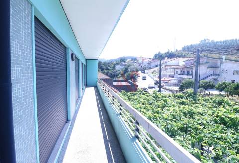 Apartamento T4 Espaçoso com Excelente Luminosidade em Roriz, Santo Tirso