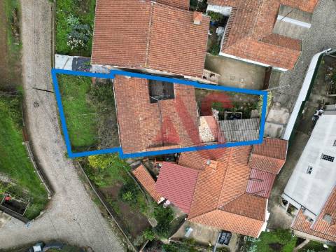 Moradia T3 com Projeto Bi-Familiar e Terreno | Agrela, Santo Tirso