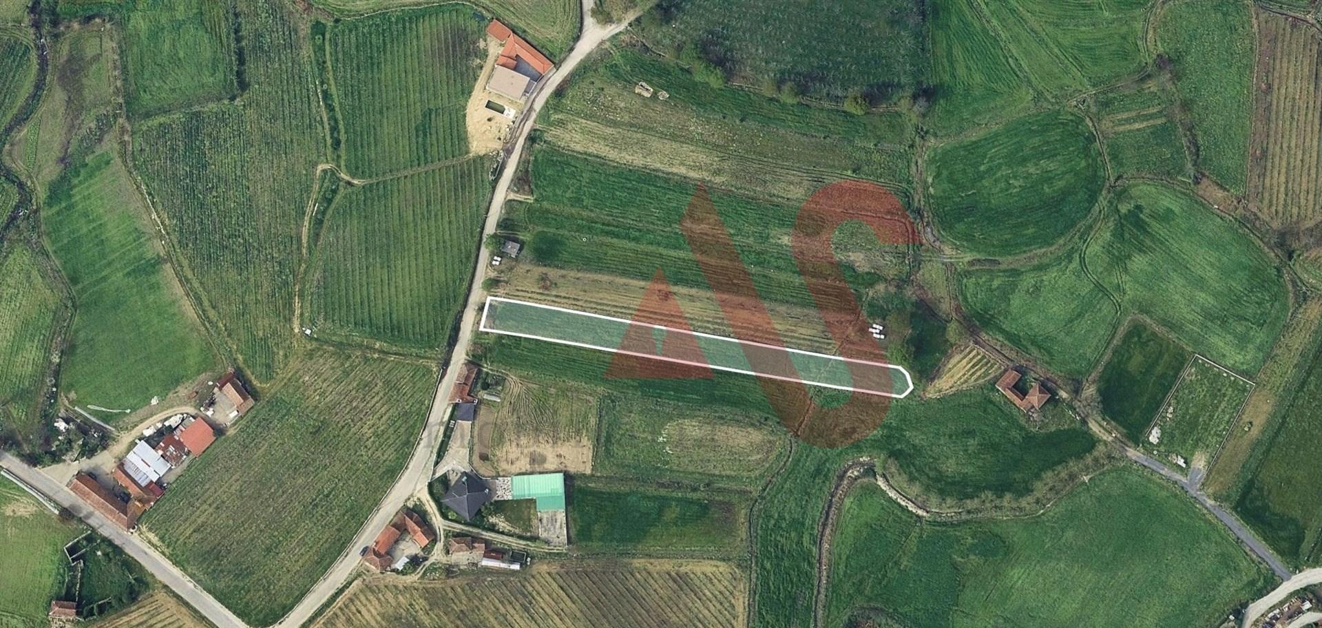 Terreno Agrícola com 2230m2 em Silvares, Lousada
