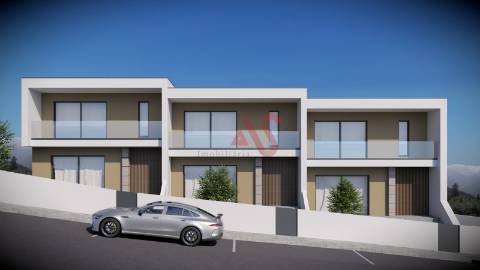 Moradia T3 em Banda em construção - Macieira, Lousada