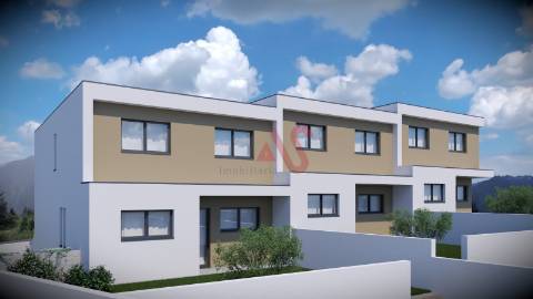 Moradia T3 em Banda em construção - Macieira, Lousada