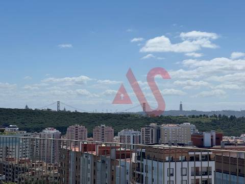 Apartamento T1 para Arrendamento em Miraflores, Oeiras com Garagem e Rooftop com Piscina e Ginásio