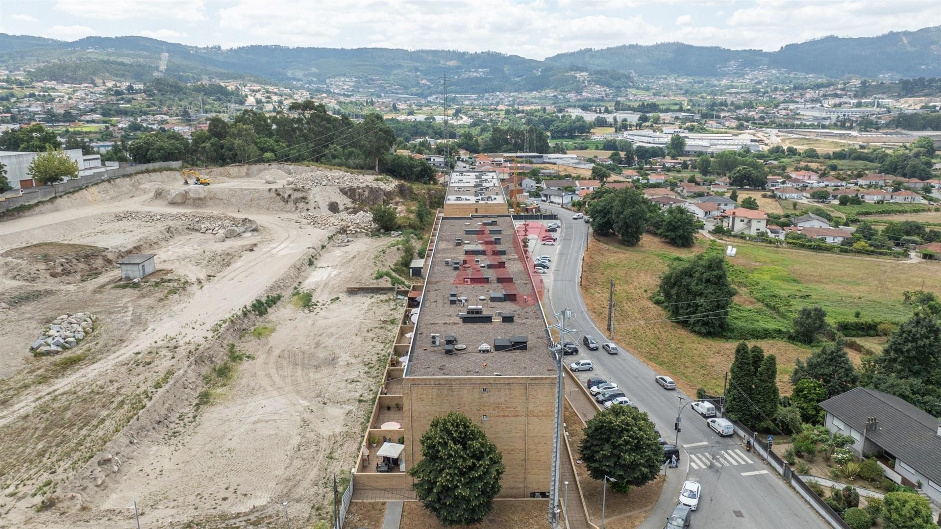 Apartamento T3 Mobilado e Equipado | Moreira de Cónegos, Guimarães | Garagem e Elevador