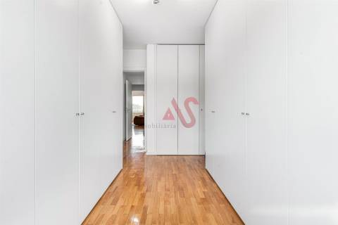 Apartamento T3 Mobilado e Equipado | Moreira de Cónegos, Guimarães | Garagem e Elevador