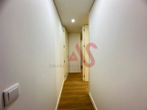 INVESTIMENTO - Loja para comércios/serviços em Azurém, Guimarães