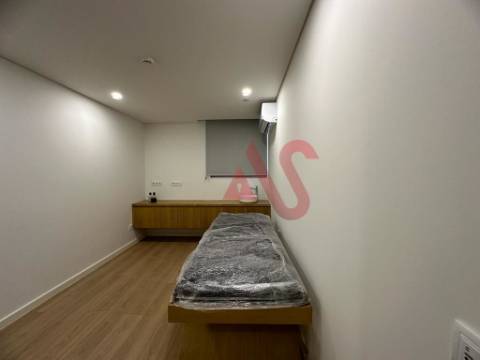 INVESTIMENTO - Loja para comércios/serviços em Azurém, Guimarães