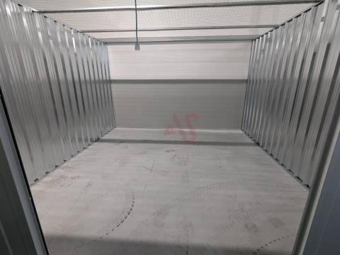 Boxes com áreas entre 5 m² e 18 m² para arrendamento em Fermentões, Guimarães