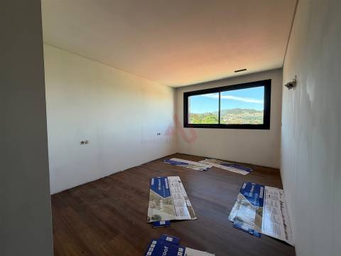 Apartamento T3 | Rés-do-chão | 126,30 m² | Vizela – Santo Adrião