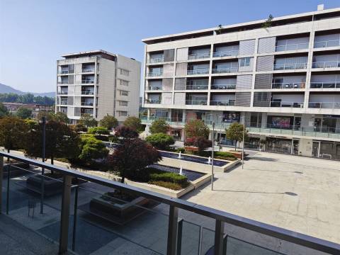 Loja no Fórum Vizela – 41,30 m2 com Licença para Comércio e Serviços