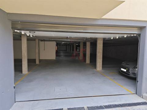 🅿️ Lugar de Garagem para venda em Vizela