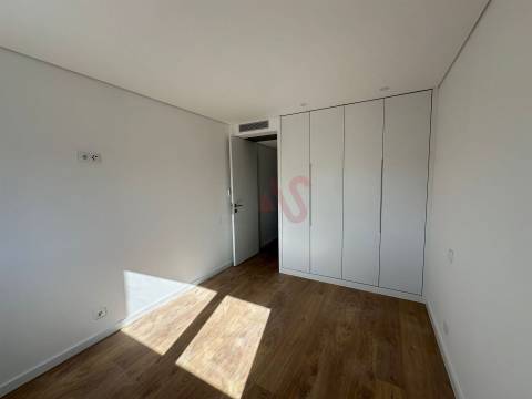 Apartamento T2 novo no Empreendimento Andorinhas Residence em Braga S. Vicente