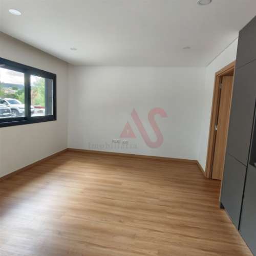 Apartamento T1 NOVO com TERRAÇO, 1 quarto, roupeiro embutido, Infias, Vizela