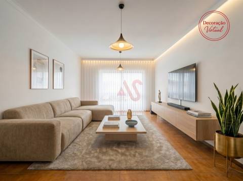 Apartamento T2, na Póvoa de Varzim, 2.ª linha de mar, a poucos passos da praia e da marginal