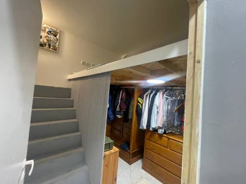 Apartamento T2 Renovado em Fermentões – Excelente Oportunidade de Investimento
