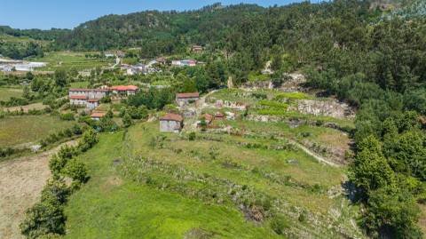 Quinta com Elevado Potencial em Vila Meã – Amarante