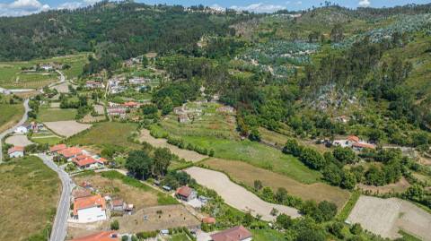 Quinta com Elevado Potencial em Vila Meã – Amarante