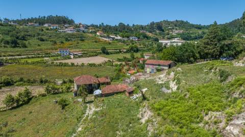 Quinta com Elevado Potencial em Vila Meã – Amarante