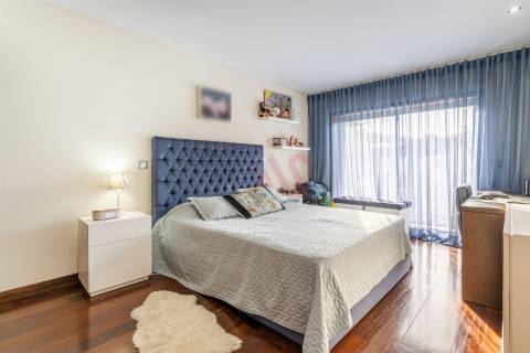 OPORTUNIDADE EXCLUSIVA: Apartamento T3 de Luxo, Totalmente Mobilado e Equipado – Caldelas, Guimarães