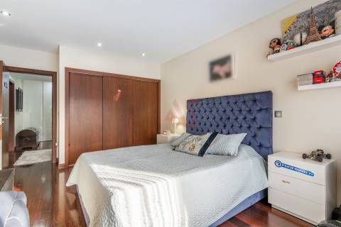 OPORTUNIDADE EXCLUSIVA: Apartamento T3 de Luxo, Totalmente Mobilado e Equipado – Caldelas, Guimarães
