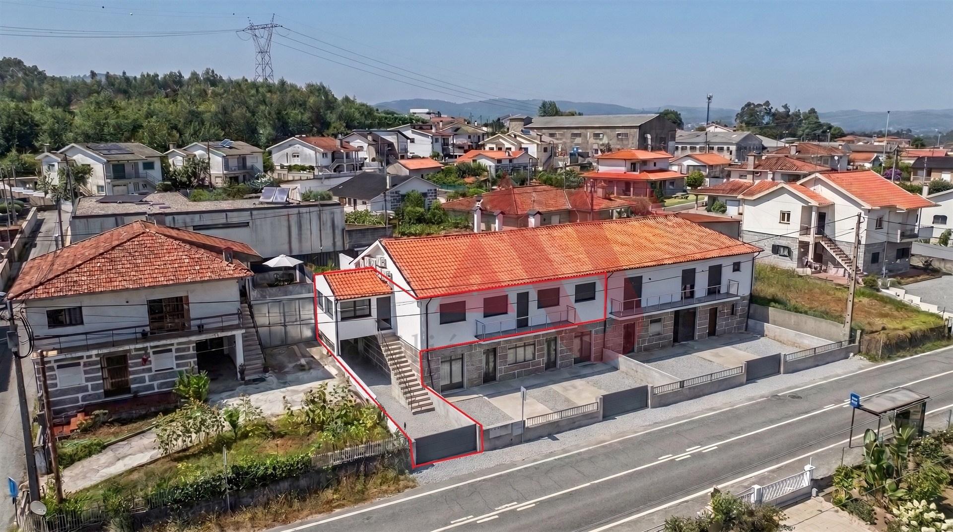 Andar Moradia T3+1 Totalmente Renovado em Brito, Guimarães