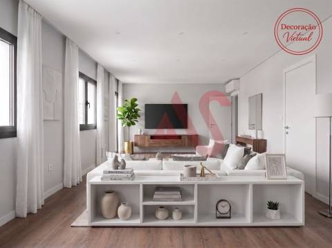 Andar Moradia T3+1 Totalmente Renovado em Brito, Guimarães