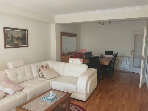 Apartamento T3 no centro de Barcelos