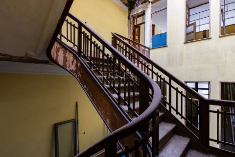 Prédio devoluto na Baixa do Porto