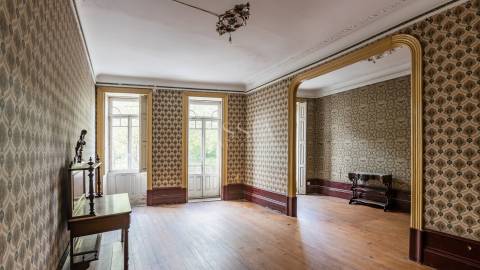Prédio no Centro Histórico do Porto inserido nos Caminhos do Romântico