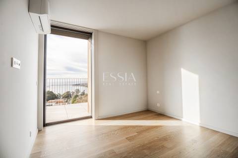 Penthouse T3 Duplex aos Jardins da Arrábida com Vistas de Rio e de Mar