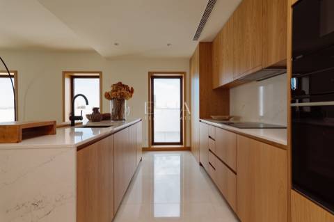 Apartamento T2 com Terraço 50m2 na Baixa Portuense