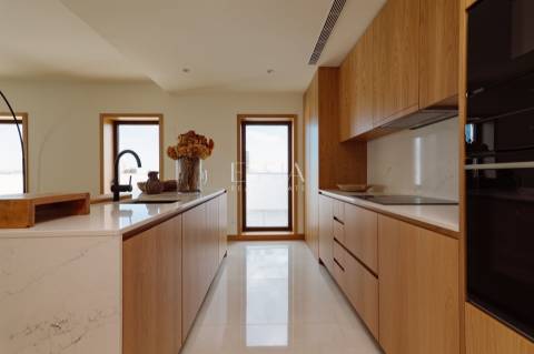 Apartamento T2 com Terraço 50m2 na Baixa Portuense