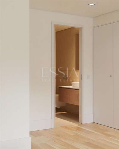 Apartamento T2 Duplex com Varanda na Baixa do Porto