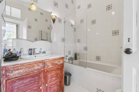 Moradia T5 de Charme com Jardim de 122 m2 no Bonfim