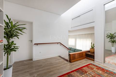 Moradia T4 Dúplex Remodelada em Águas Santas