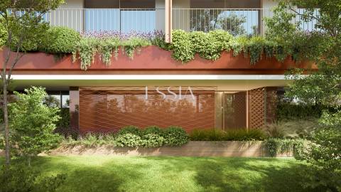 Apartamento T3 com Varanda no RAIZ na Avenida da Boavista