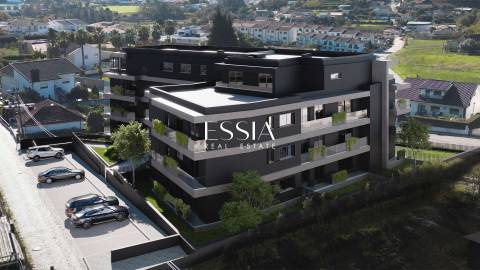 Apartamento T2 com Jardim e Varanda em Lousada