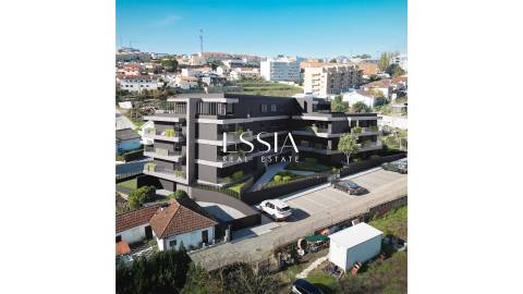 Apartamento T3 com Varandas em Lousada