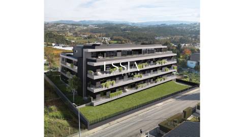 Apartamento T3 com Varandas em Lousada