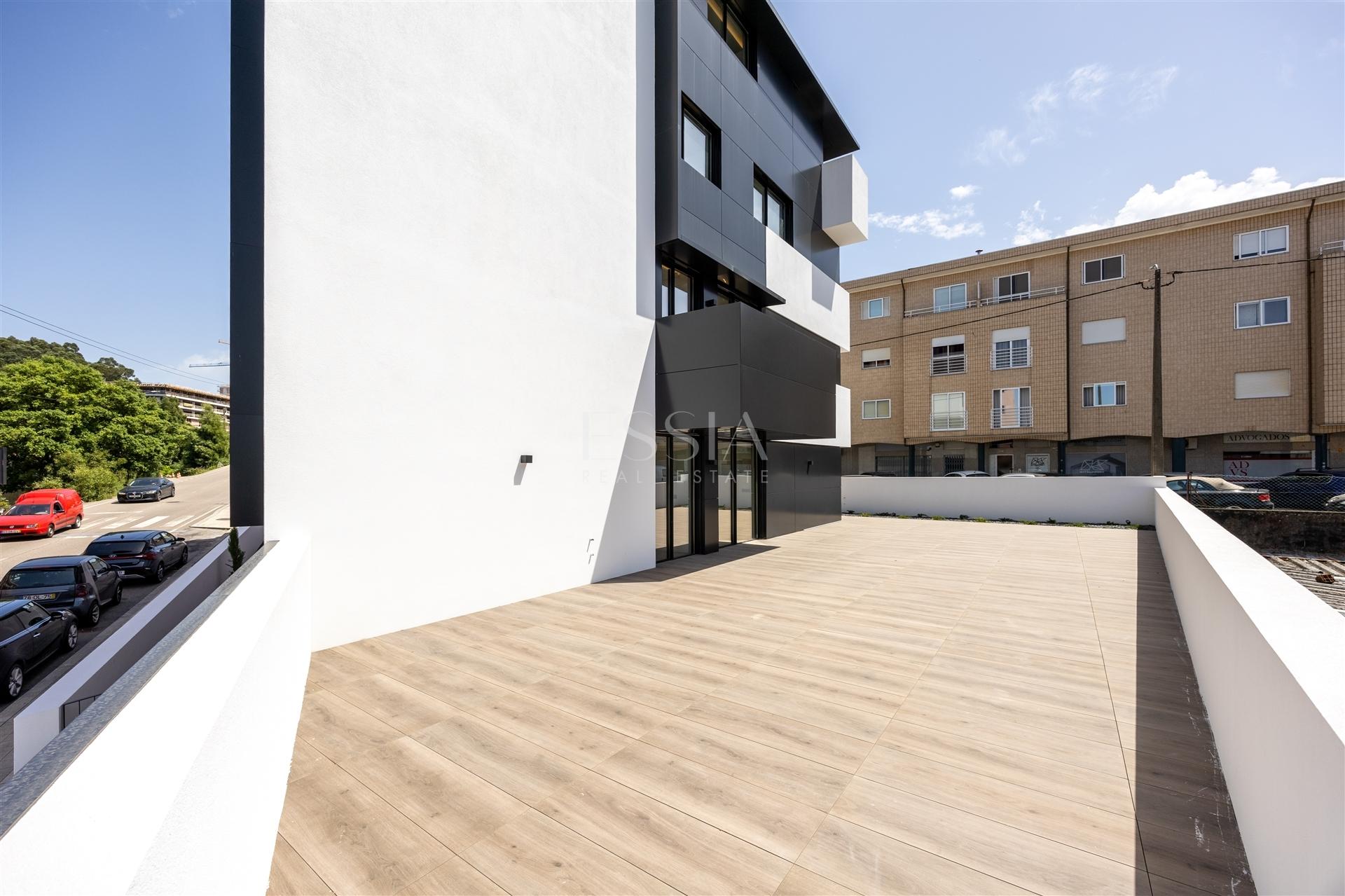 Apartamento T2 com Terraço no Centro de Gondomar