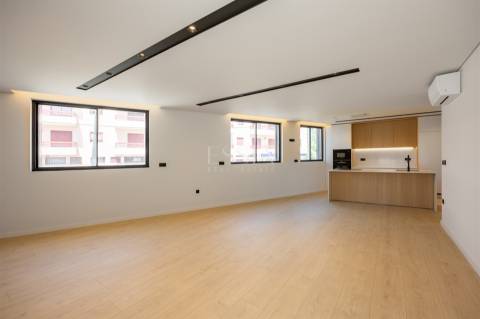 Apartamento T2 com Terraço no Centro de Gondomar