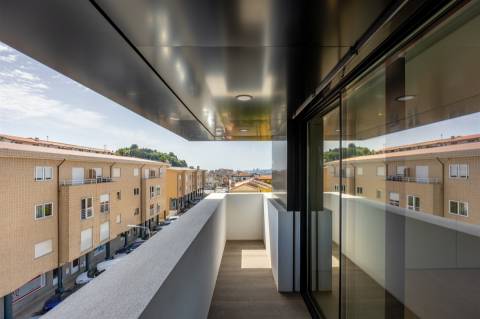 Apartamento T3 com Varandas no Centro de Gondomar
